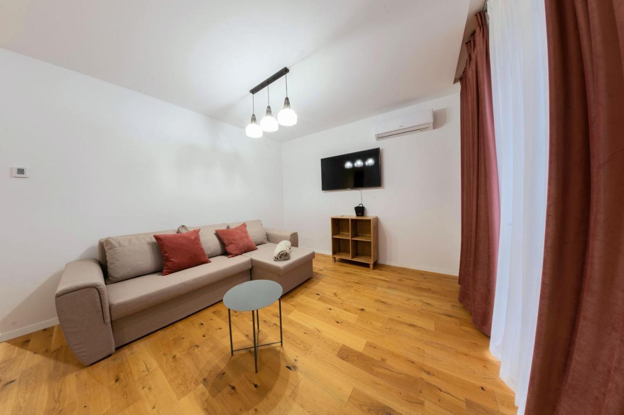 Citadela North 1Br Apartment W Security And Self Check In Bucarest Extérieur photo